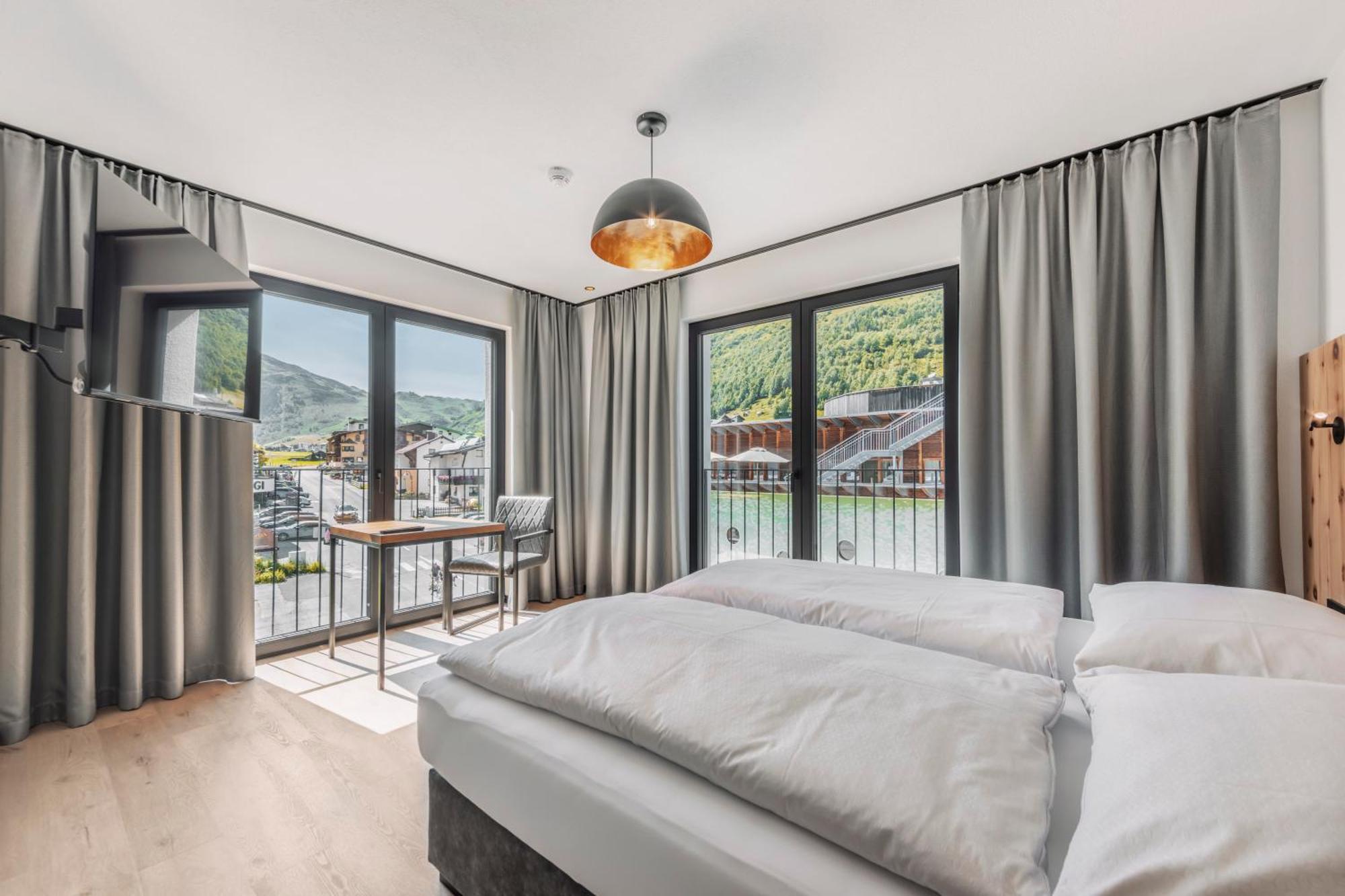 Апартаменты Λlpstern - Silvretta Card Premium Betrieb Гальтюр Экстерьер фото